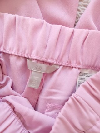 Pantalón ancho H&M rosa
