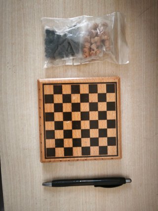 Ajedrez de bolsillo de madera