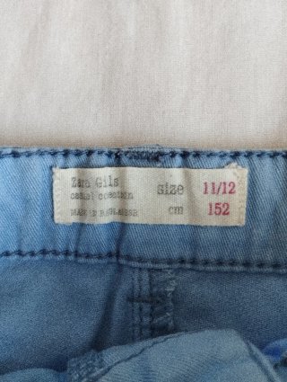 Pantalón corto  azul talla 11-12 (152cm)