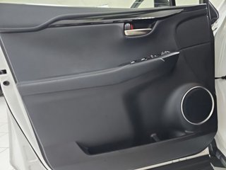 Lexus NX 2.5 300h Business Navigation 2WD