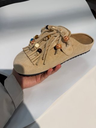 Mocassini donna beige con frange e perline