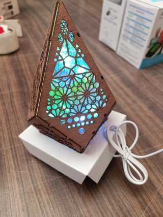 Lámpara LED Madera Geometría