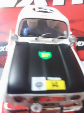 Scalextric Renault 4L BP. No ofertas