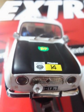 Scalextric Renault 4L BP. No ofertas