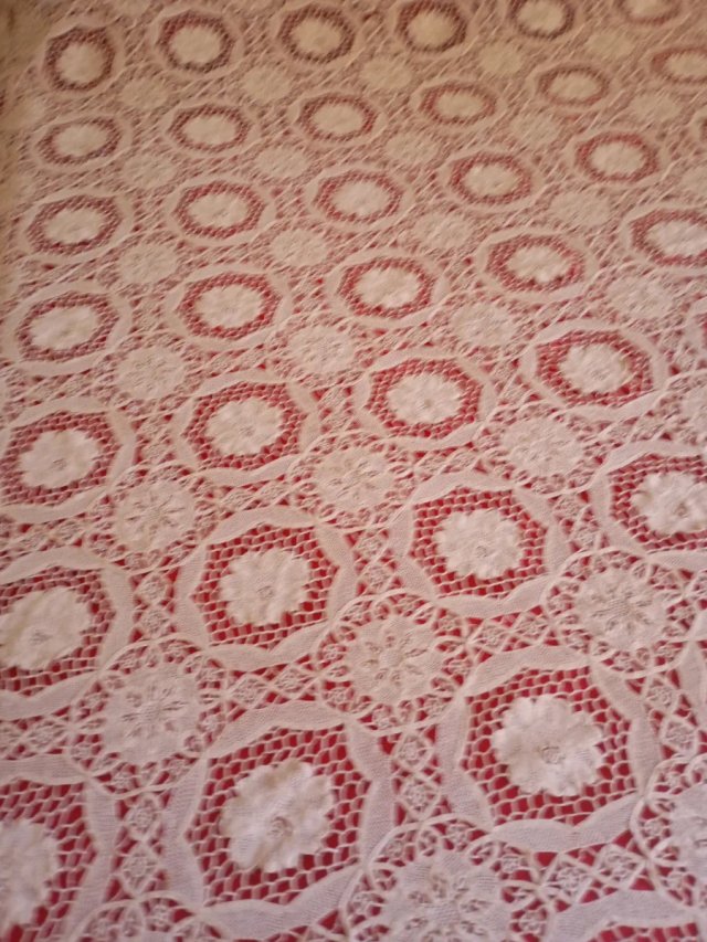 Colcha de encaje Burano hecha a mano