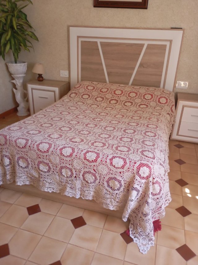 Colcha de encaje Burano hecha a mano
