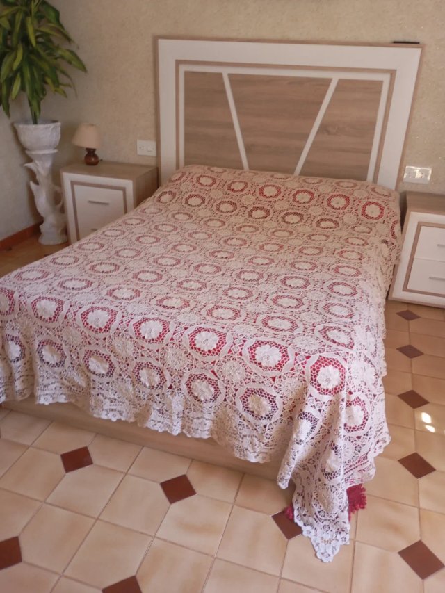 Colcha de encaje Burano hecha a mano