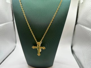 Conjunto Cadena y Cruz Oro 18K con Esmeraldas