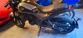 Benelli Leoncino 250 2022 sólo 2500 kms