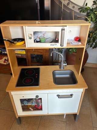 Cocinita de madera para niños
