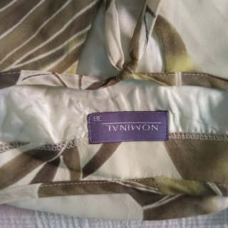 Conjunto Blusa e Saia Nominal Tamanho M