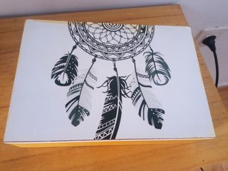 Caja de madera con compartimentos