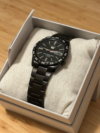 Reloj Seiko 5 Automático Negro