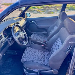 VOLKSWAGEN GOLF CABRIO