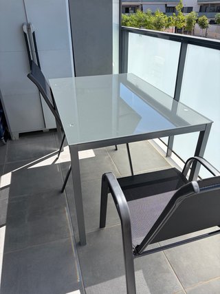 Mesa y 4 sillas terraza