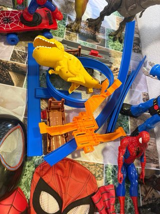 Lote Juguetes 5€ c/u Spiderman, Dinosaurios etc