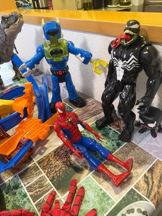Lote Juguetes 5€ c/u Spiderman, Dinosaurios etc