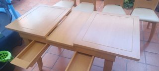 MESA DE COCINA CON 4 SILLAS SE PUEDE DESMONTAR