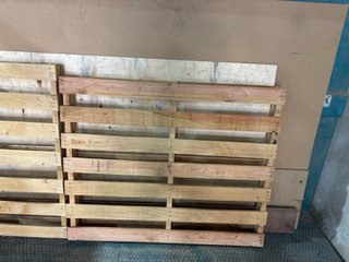 Palets de madera medianos