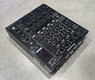 Pioneer DJM 900 Nexus + Flightcase