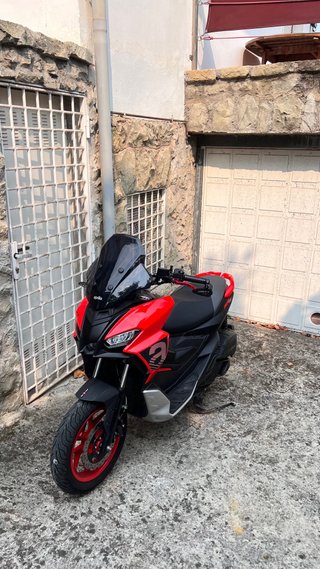 Aprilia sr gt 125
