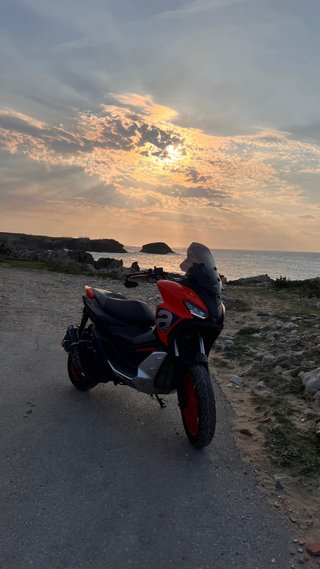 Aprilia sr gt 125
