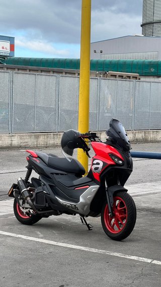 Aprilia sr gt 125