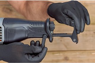 Sierra Sable Eléctrica BLACK+DECKER 750W