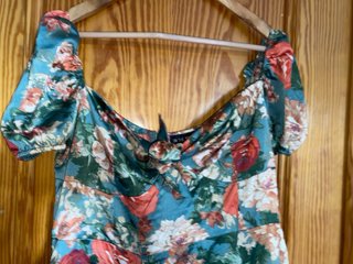 Vestido floral elegante T42