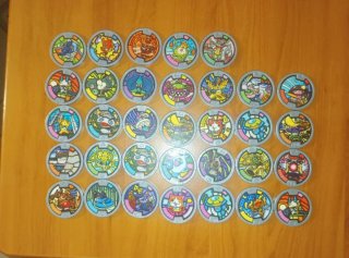 Lotto 33 Medaglie Yo-kai Watch Grigie Comuni
