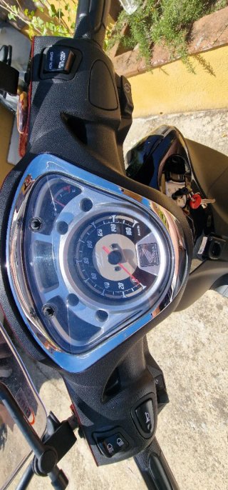 Honda 125cc ScooterNUEVA.Itv recién. 10350kmGANGA!