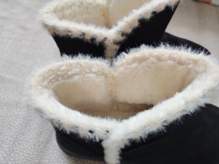Stivali neri con pelliccia
