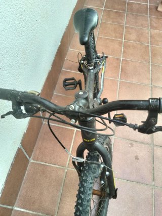 Bicicleta Orbea Negra y Amarilla