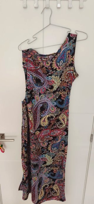Vestido asimétrico estampado