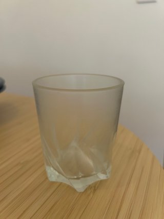8 cuencos azules, 2 tazas y 3 vasos