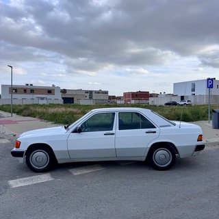 MERCEDES-BENZ 190