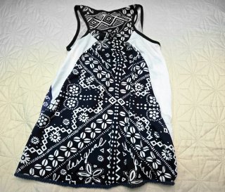 Camiseta Desigual Niña Multicolor. Talla 9-10 años