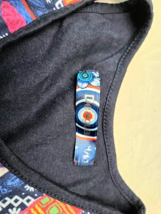 Camiseta Desigual Niña Multicolor. Talla 9-10 años