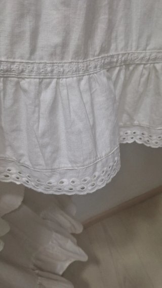 Vestido blanco ibicenco con puntilla