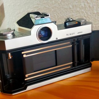 Nikkormat FT2 + Nikkor 50mm f/1.4
