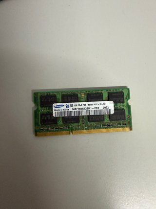Samsung 2GB DDR3 PC3-8500S M471B5673EH1