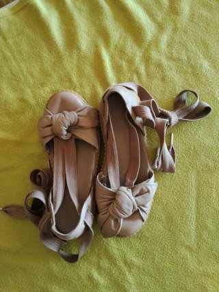 Sandalias Puma 37 Beige
