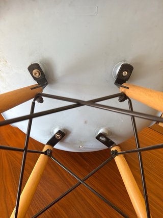 Silla Ikea azul salón de madera (buena calidad)