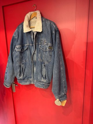 Chaqueta vaquera oversize Eagl con borrego
