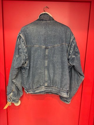 Chaqueta vaquera oversize Eagl con borrego