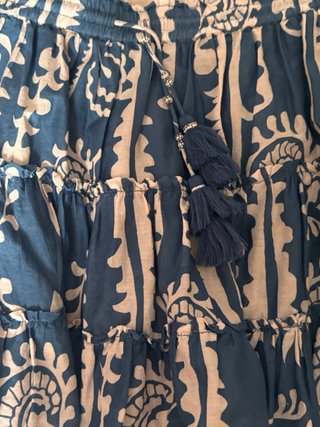 Falda estampada azul y beige