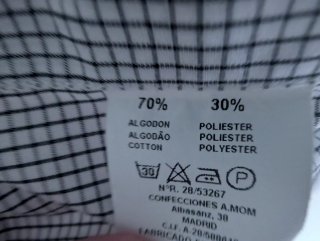 Pertegaz.Camisa de manga larga gris de cuadritos.