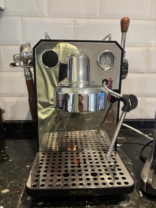 Cafetera y Molinillo de Café