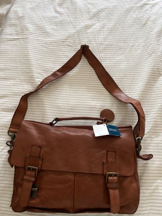 Bolso de cuero marrón sin usar (con etiqueta)