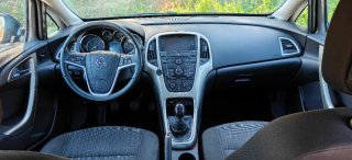 Opel Astra 2011